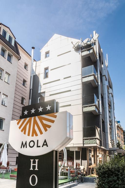 Mola Hotel Skopje Eksteriør bilde